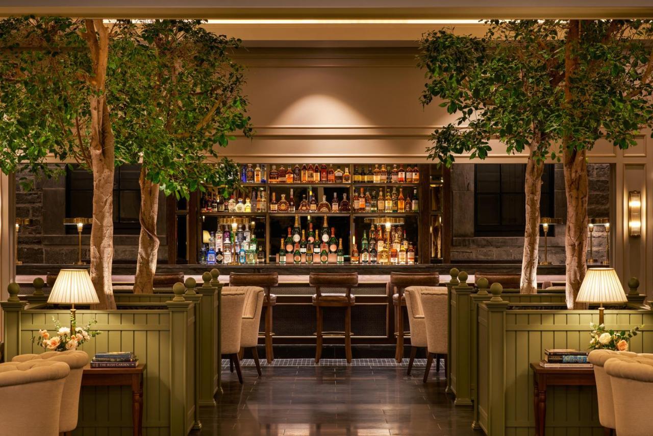카르톤 하우스 호텔 메이누스 외부 사진 The bar at the Connaught