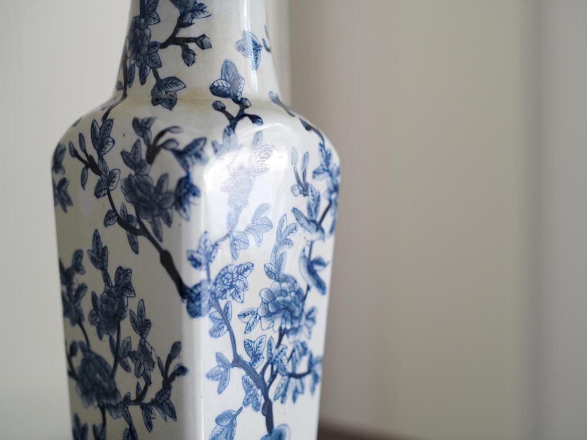 카르톤 하우스 호텔 메이누스 외부 사진 A Delft vase